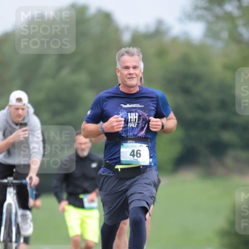 05.05.2024 - 7. Wedeler Halbmarathon H.Heesch http://msf.ph/oto/6223013 05.05.2024 11:10:48 Laufen 46 meine-sportfotos.de