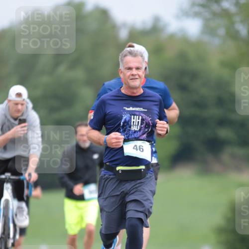 05.05.2024 - 7. Wedeler Halbmarathon H.Heesch http://msf.ph/oto/6223014 05.05.2024 11:10:48 Laufen 20, 46 meine-sportfotos.de