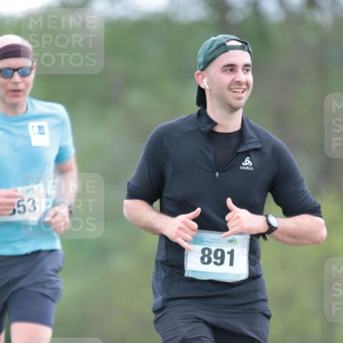 05.05.2024 - 7. Wedeler Halbmarathon H.Heesch http://msf.ph/oto/6223018 05.05.2024 11:18:44 Laufen 53, 891, 8 meine-sportfotos.de
