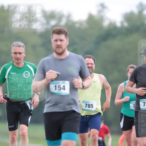 05.05.2024 - 7. Wedeler Halbmarathon H.Heesch http://msf.ph/oto/6223059 05.05.2024 11:19:00 Laufen 154, 8, 21, 785, 3, 7 meine-sportfotos.de