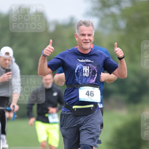 05.05.2024 - 7. Wedeler Halbmarathon H.Heesch http://msf.ph/oto/6223076 05.05.2024 11:10:49 Laufen 15, 46 meine-sportfotos.de