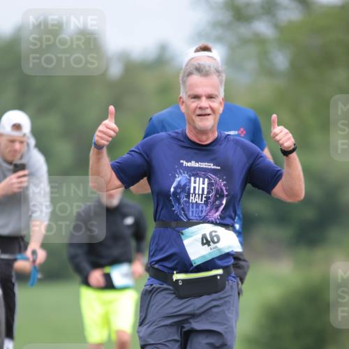 05.05.2024 - 7. Wedeler Halbmarathon H.Heesch http://msf.ph/oto/6223077 05.05.2024 11:10:49 Laufen 20, 46 meine-sportfotos.de