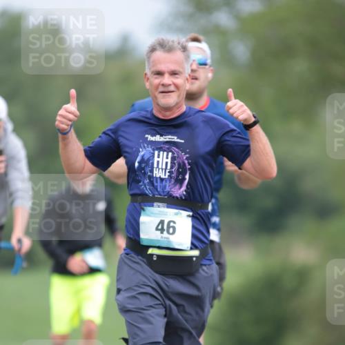 05.05.2024 - 7. Wedeler Halbmarathon H.Heesch http://msf.ph/oto/6223080 05.05.2024 11:10:50 Laufen 46 meine-sportfotos.de