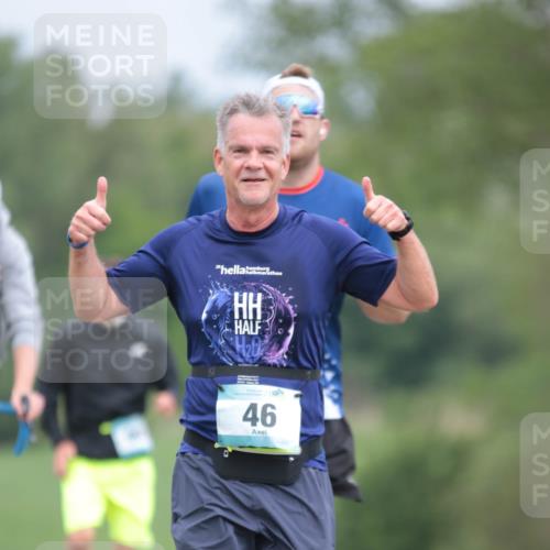 05.05.2024 - 7. Wedeler Halbmarathon H.Heesch http://msf.ph/oto/6223081 05.05.2024 11:10:50 Laufen 20, 46, 2020 meine-sportfotos.de
