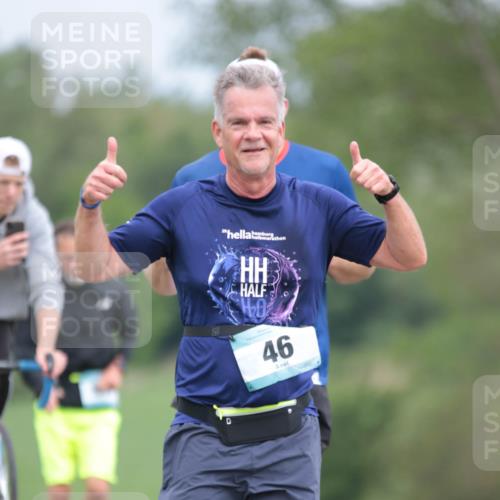 05.05.2024 - 7. Wedeler Halbmarathon H.Heesch http://msf.ph/oto/6223085 05.05.2024 11:10:50 Laufen 2, 46 meine-sportfotos.de