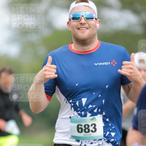 05.05.2024 - 7. Wedeler Halbmarathon H.Heesch http://msf.ph/oto/6223091 05.05.2024 11:10:52 Laufen 56, 683 meine-sportfotos.de