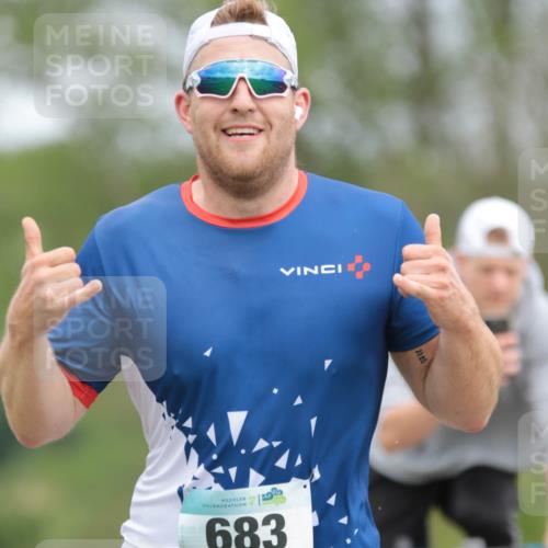05.05.2024 - 7. Wedeler Halbmarathon H.Heesch http://msf.ph/oto/6223099 05.05.2024 11:10:53 Laufen 683, 23, 05 meine-sportfotos.de
