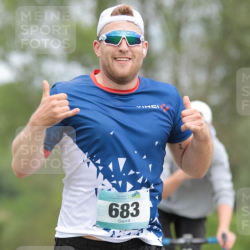 05.05.2024 - 7. Wedeler Halbmarathon H.Heesch http://msf.ph/oto/6223101 05.05.2024 11:10:53 Laufen 683 meine-sportfotos.de