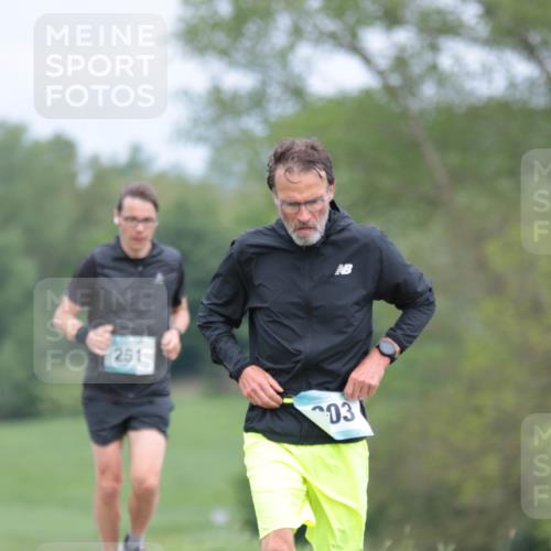 05.05.2024 - 7. Wedeler Halbmarathon H.Heesch http://msf.ph/oto/6223106 05.05.2024 11:10:54 Laufen 251, 03 meine-sportfotos.de