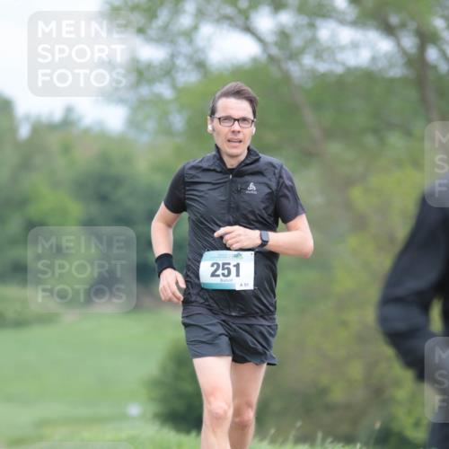 05.05.2024 - 7. Wedeler Halbmarathon H.Heesch http://msf.ph/oto/6223118 05.05.2024 11:10:56 Laufen 251, 51 meine-sportfotos.de