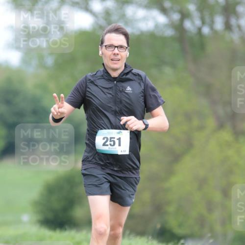 05.05.2024 - 7. Wedeler Halbmarathon H.Heesch http://msf.ph/oto/6223156 05.05.2024 11:10:57 Laufen 251, 51 meine-sportfotos.de