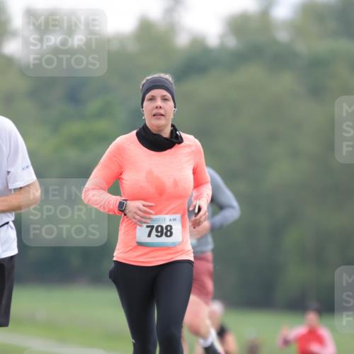 05.05.2024 - 7. Wedeler Halbmarathon H.Heesch http://msf.ph/oto/6223166 05.05.2024 11:19:09 Laufen 798, 95 meine-sportfotos.de