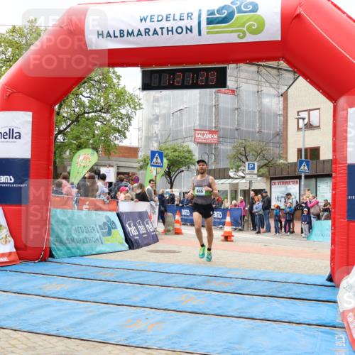05.05.2024 - 7. Wedeler Halbmarathon Strokosch-Dieckow http://msf.ph/oto/6223175 05.05.2024 11:21:28 Ziel 645 meine-sportfotos.de