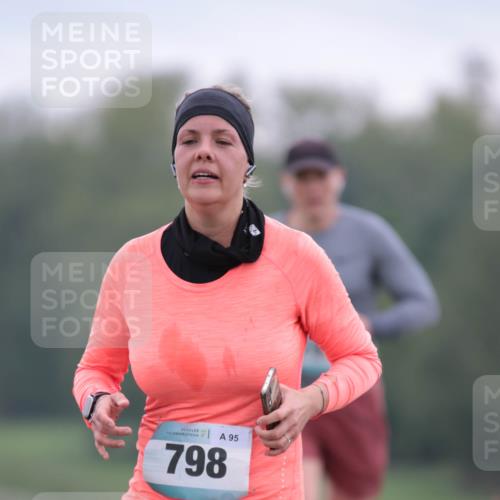 05.05.2024 - 7. Wedeler Halbmarathon H.Heesch http://msf.ph/oto/6223178 05.05.2024 11:19:11 Laufen 95, 798 meine-sportfotos.de