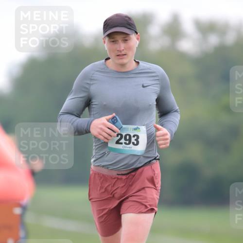 05.05.2024 - 7. Wedeler Halbmarathon H.Heesch http://msf.ph/oto/6223183 05.05.2024 11:19:13 Laufen 56, 293 meine-sportfotos.de