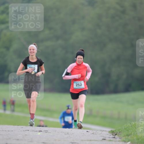 05.05.2024 - 7. Wedeler Halbmarathon H.Heesch http://msf.ph/oto/6223189 05.05.2024 11:19:14 Laufen 259, 252 meine-sportfotos.de