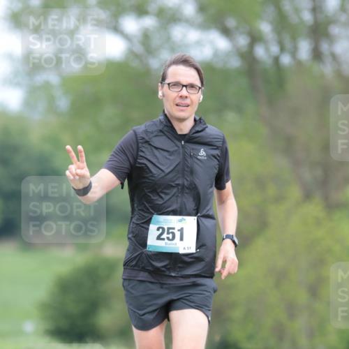 05.05.2024 - 7. Wedeler Halbmarathon H.Heesch http://msf.ph/oto/6223219 05.05.2024 11:10:57 Laufen 251, 51 meine-sportfotos.de