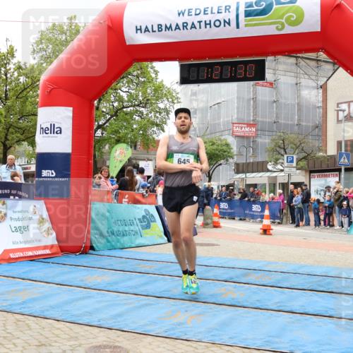 05.05.2024 - 7. Wedeler Halbmarathon Strokosch-Dieckow http://msf.ph/oto/6223226 05.05.2024 11:21:29 Ziel 645 meine-sportfotos.de