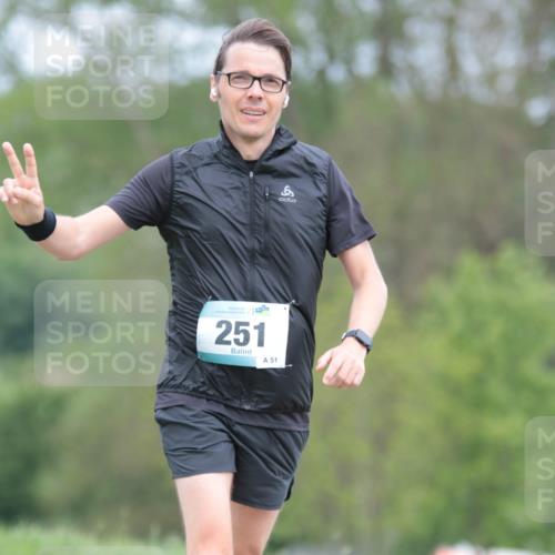 05.05.2024 - 7. Wedeler Halbmarathon H.Heesch http://msf.ph/oto/6223234 05.05.2024 11:10:57 Laufen 251, 51 meine-sportfotos.de