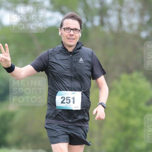 05.05.2024 - 7. Wedeler Halbmarathon H.Heesch http://msf.ph/oto/6223235 05.05.2024 11:10:57 Laufen 116, 251, 51, 8 meine-sportfotos.de