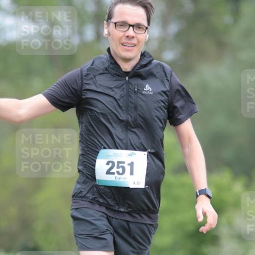 05.05.2024 - 7. Wedeler Halbmarathon H.Heesch http://msf.ph/oto/6223241 05.05.2024 11:10:58 Laufen 56, 251, 51 meine-sportfotos.de