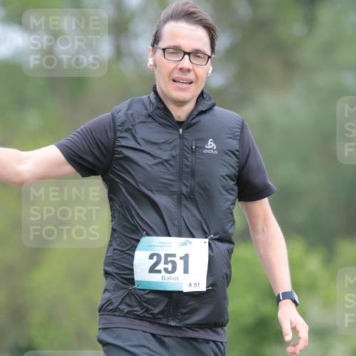 05.05.2024 - 7. Wedeler Halbmarathon H.Heesch http://msf.ph/oto/6223243 05.05.2024 11:10:58 Laufen 251, 51, 8 meine-sportfotos.de
