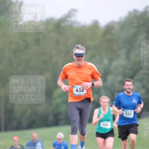 05.05.2024 - 7. Wedeler Halbmarathon H.Heesch http://msf.ph/oto/6223277 05.05.2024 11:11:18 Laufen 432, 346, 343 meine-sportfotos.de