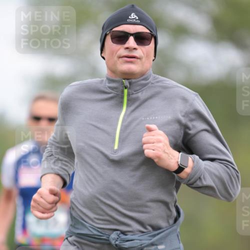05.05.2024 - 7. Wedeler Halbmarathon H.Heesch http://msf.ph/oto/6223287 05.05.2024 11:11:20 Laufen 8 meine-sportfotos.de