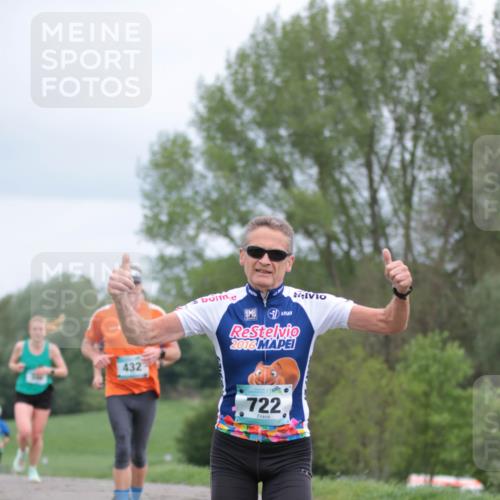 05.05.2024 - 7. Wedeler Halbmarathon H.Heesch http://msf.ph/oto/6223301 05.05.2024 11:11:22 Laufen 432, 2016, 722 meine-sportfotos.de