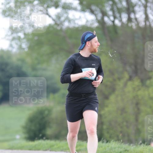 05.05.2024 - 7. Wedeler Halbmarathon H.Heesch http://msf.ph/oto/6223321 05.05.2024 11:19:41 Laufen  meine-sportfotos.de