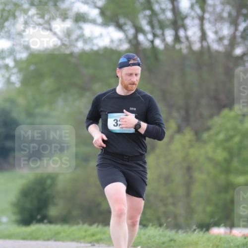 05.05.2024 - 7. Wedeler Halbmarathon H.Heesch http://msf.ph/oto/6223325 05.05.2024 11:19:42 Laufen 3 meine-sportfotos.de