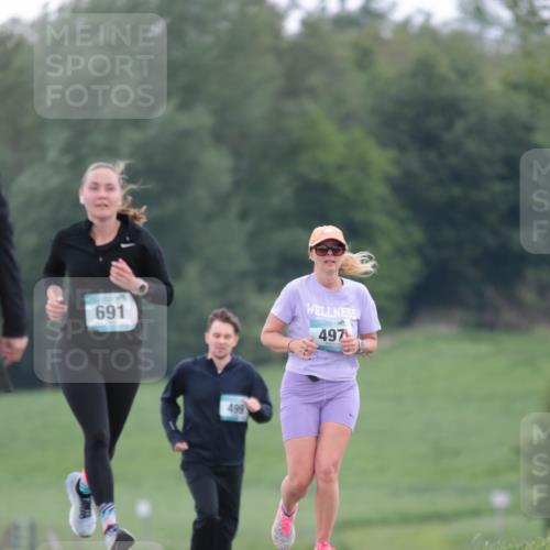 05.05.2024 - 7. Wedeler Halbmarathon H.Heesch http://msf.ph/oto/6223338 05.05.2024 11:19:48 Laufen 691, 499, 497 meine-sportfotos.de