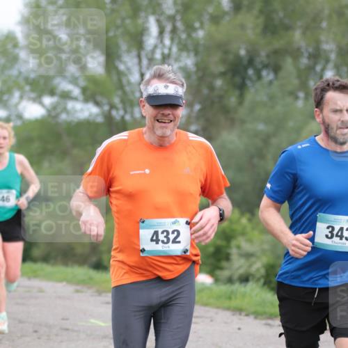 05.05.2024 - 7. Wedeler Halbmarathon H.Heesch http://msf.ph/oto/6223345 05.05.2024 11:11:25 Laufen 46, 432, 343 meine-sportfotos.de