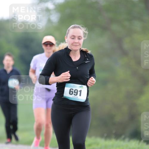 05.05.2024 - 7. Wedeler Halbmarathon H.Heesch http://msf.ph/oto/6223370 05.05.2024 11:19:52 Laufen 20, 691 meine-sportfotos.de