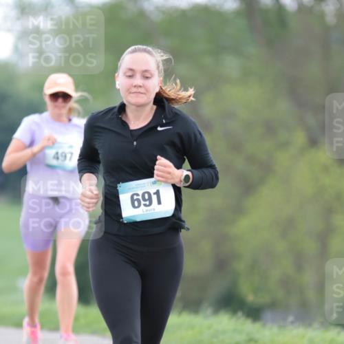 05.05.2024 - 7. Wedeler Halbmarathon H.Heesch http://msf.ph/oto/6223374 05.05.2024 11:19:53 Laufen 497, 691 meine-sportfotos.de