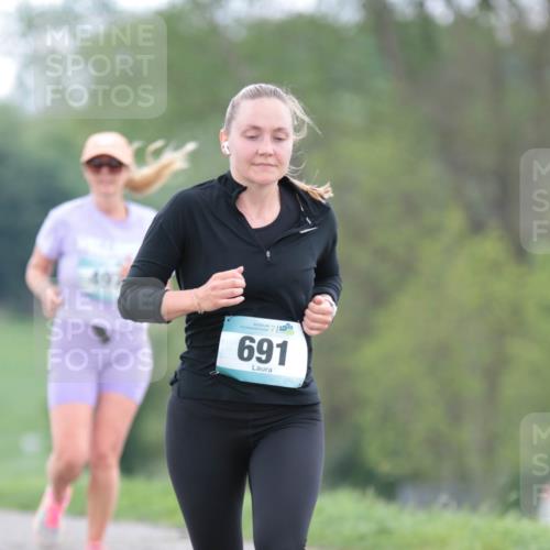 05.05.2024 - 7. Wedeler Halbmarathon H.Heesch http://msf.ph/oto/6223376 05.05.2024 11:19:53 Laufen 497, 691 meine-sportfotos.de