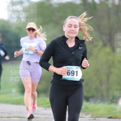 05.05.2024 - 7. Wedeler Halbmarathon H.Heesch http://msf.ph/oto/6223387 05.05.2024 11:19:53 Laufen 691 meine-sportfotos.de