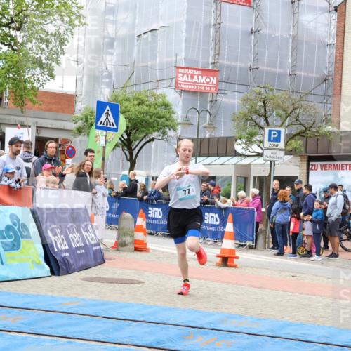 05.05.2024 - 7. Wedeler Halbmarathon Strokosch-Dieckow http://msf.ph/oto/6223391 05.05.2024 11:22:12 Ziel 77, 794 meine-sportfotos.de