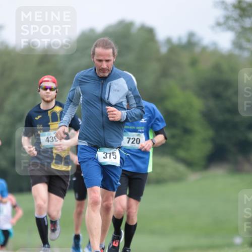 05.05.2024 - 7. Wedeler Halbmarathon H.Heesch http://msf.ph/oto/6223400 05.05.2024 11:11:29 Laufen 439, 375, 201, 720 meine-sportfotos.de