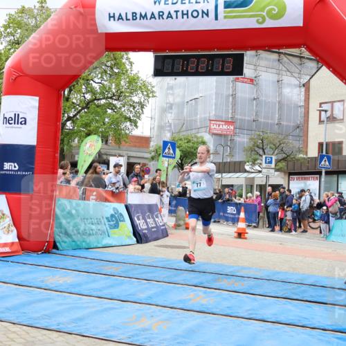 05.05.2024 - 7. Wedeler Halbmarathon Strokosch-Dieckow http://msf.ph/oto/6223416 05.05.2024 11:22:12 Ziel 77, 794 meine-sportfotos.de