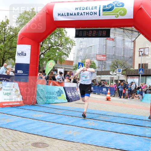 05.05.2024 - 7. Wedeler Halbmarathon Strokosch-Dieckow http://msf.ph/oto/6223433 05.05.2024 11:22:13 Ziel 77, 794 meine-sportfotos.de
