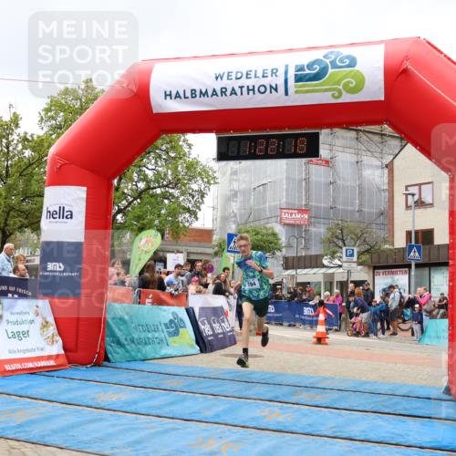 05.05.2024 - 7. Wedeler Halbmarathon Strokosch-Dieckow http://msf.ph/oto/6223439 05.05.2024 11:22:17 Ziel 794 meine-sportfotos.de