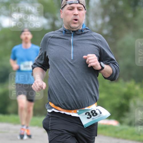 05.05.2024 - 7. Wedeler Halbmarathon H.Heesch http://msf.ph/oto/6223458 05.05.2024 11:11:38 Laufen 381 meine-sportfotos.de