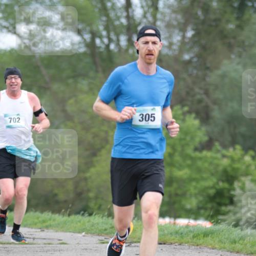 05.05.2024 - 7. Wedeler Halbmarathon H.Heesch http://msf.ph/oto/6223465 05.05.2024 11:11:39 Laufen 702, 305 meine-sportfotos.de