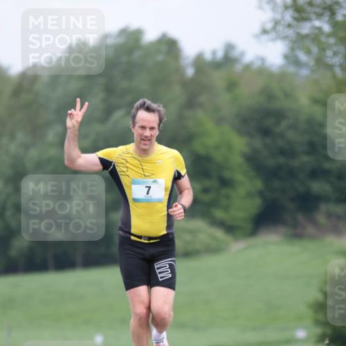 05.05.2024 - 7. Wedeler Halbmarathon H.Heesch http://msf.ph/oto/6223511 05.05.2024 11:12:01 Laufen 7 meine-sportfotos.de