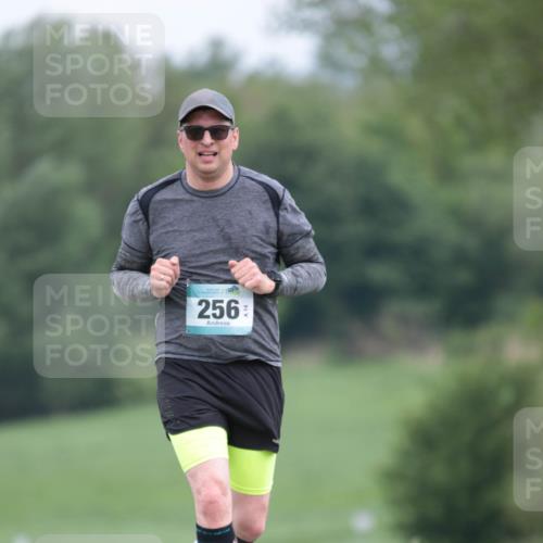 05.05.2024 - 7. Wedeler Halbmarathon H.Heesch http://msf.ph/oto/6223527 05.05.2024 11:12:25 Laufen 256 meine-sportfotos.de