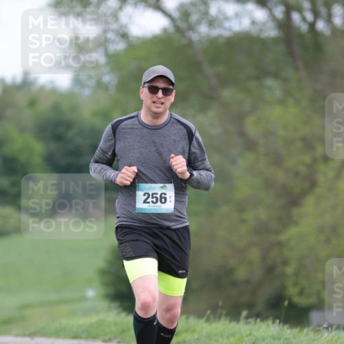 05.05.2024 - 7. Wedeler Halbmarathon H.Heesch http://msf.ph/oto/6223540 05.05.2024 11:12:26 Laufen 256 meine-sportfotos.de