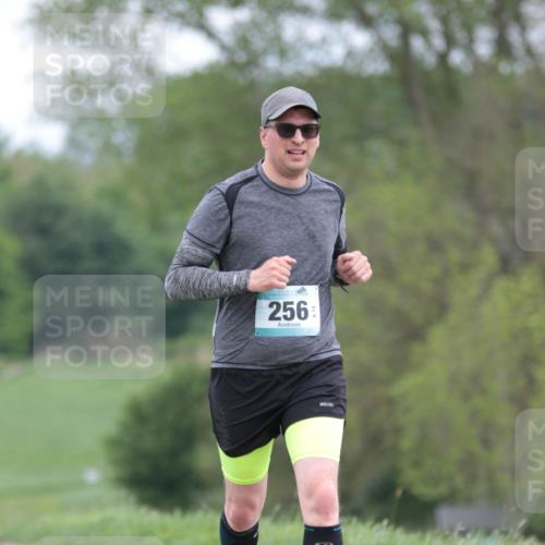05.05.2024 - 7. Wedeler Halbmarathon H.Heesch http://msf.ph/oto/6223544 05.05.2024 11:12:27 Laufen 256 meine-sportfotos.de