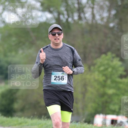 05.05.2024 - 7. Wedeler Halbmarathon H.Heesch http://msf.ph/oto/6223547 05.05.2024 11:12:27 Laufen 256 meine-sportfotos.de