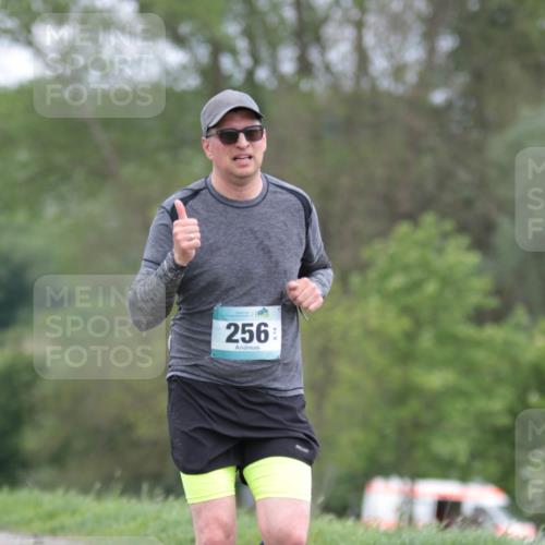 05.05.2024 - 7. Wedeler Halbmarathon H.Heesch http://msf.ph/oto/6223548 05.05.2024 11:12:27 Laufen 256 meine-sportfotos.de